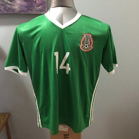 Chicharito Mexico soccer uniform - Picture 2 of 4